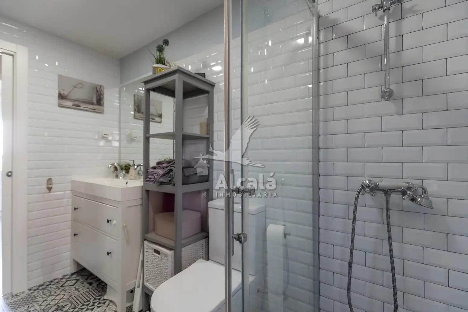Bathroom of Flat for sale in Alcalá de Henares  with Heating and Terrace
