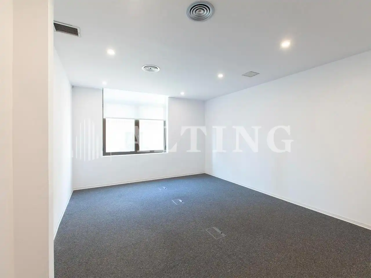 Office space with lift to rent in Catalunya, imagen 36
