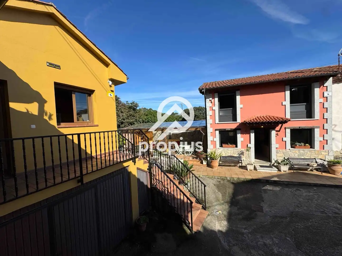 Exterior view of Houses for sale in Llanes  with Heating, Private garden and Parquet flooring