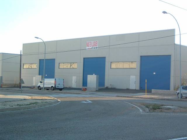 Nave industrial en Alquiler en Urbanitzacions