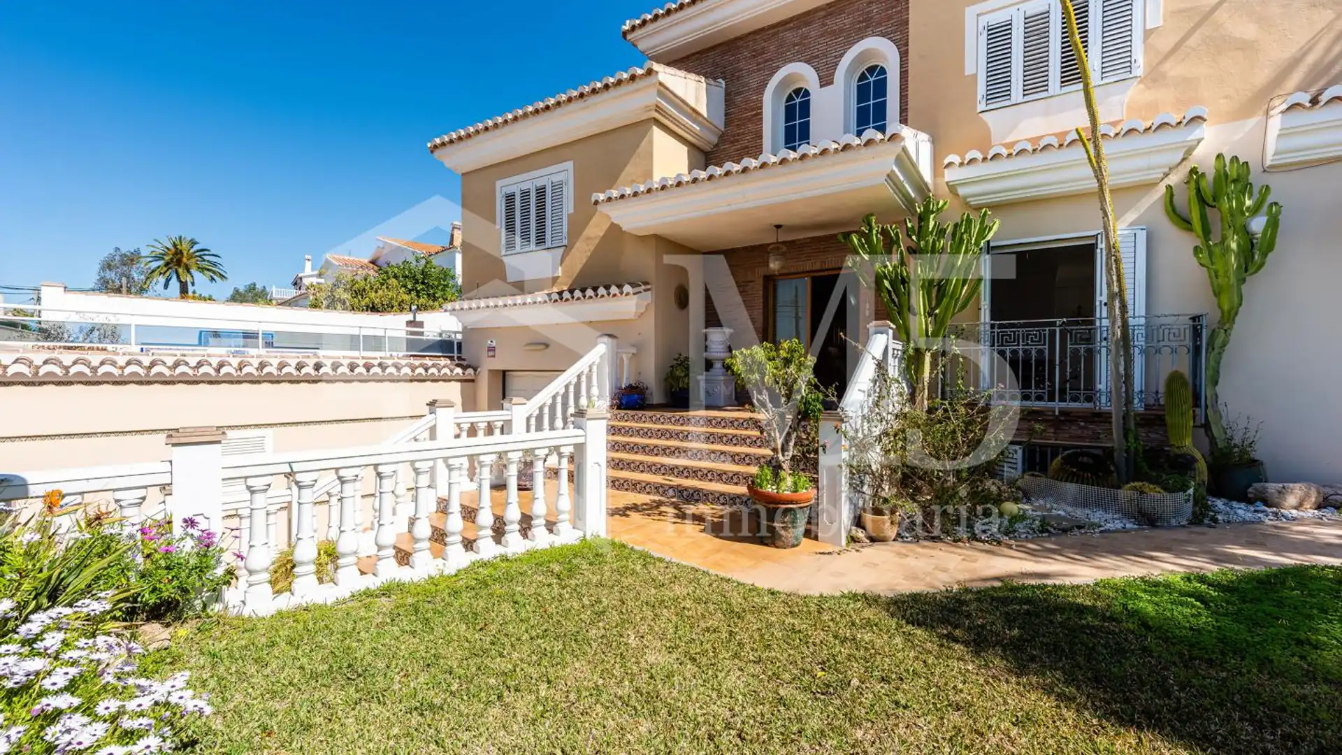 Exterior view of Houses for sale in Vélez-Málaga  with Air Conditioner, Private garden and Furnished