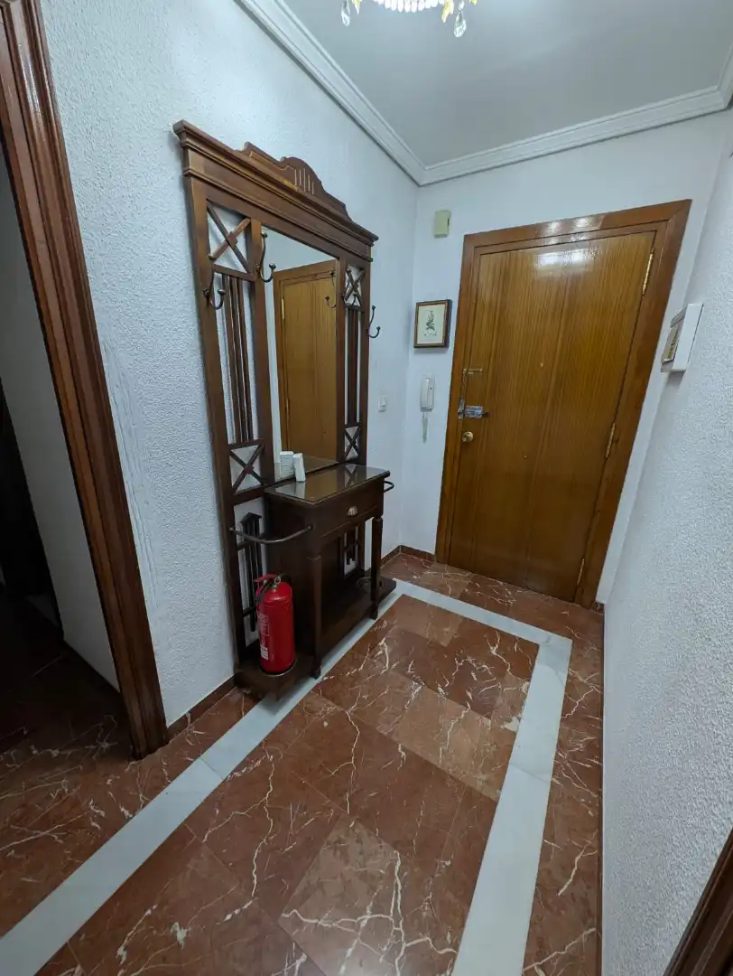 Piso en venta en Lucena con Calefacción, Terraza y Trastero