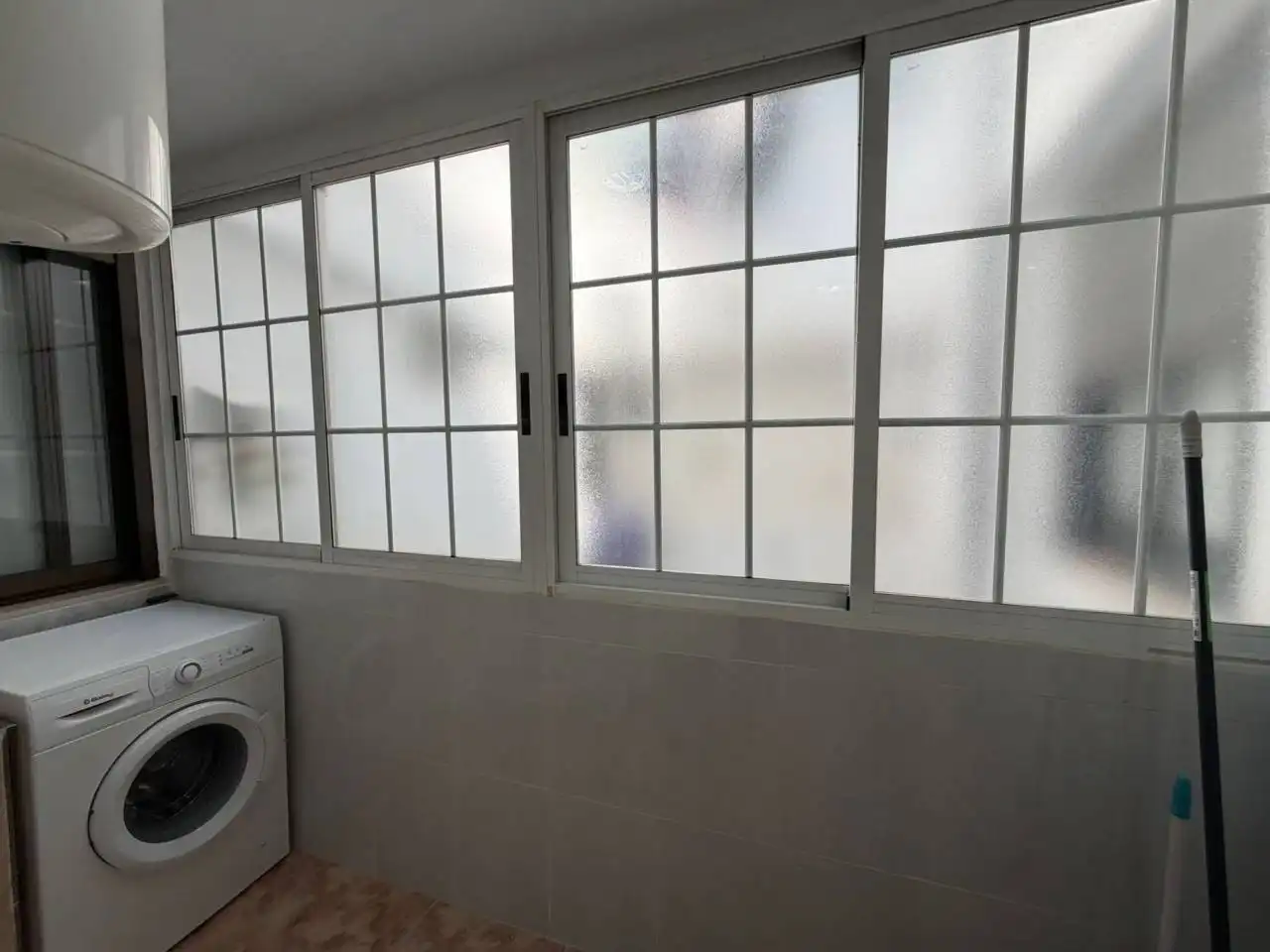 Bathroom of Flat for sale in Castellón de la Plana / Castelló de la Plana  with Air Conditioner and Balcony
