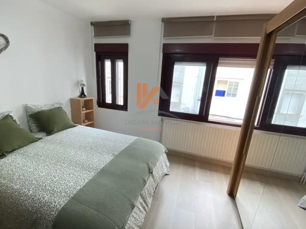 Dormitori de Apartament de lloguer en Santiago de Compostela  amb Moblat