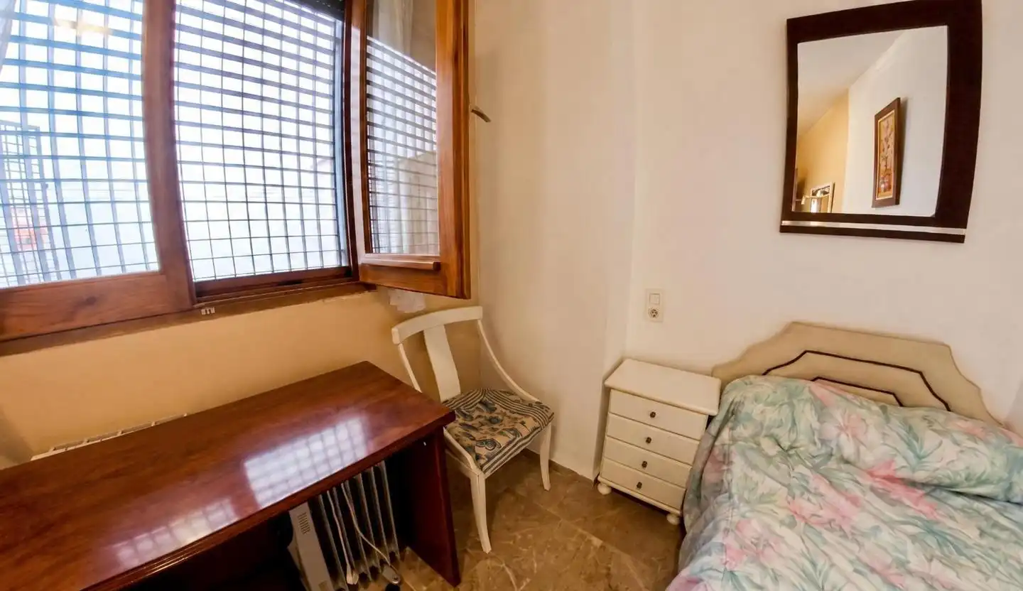 Schlafzimmer von Erdgeschoss zur Miete in Beiro