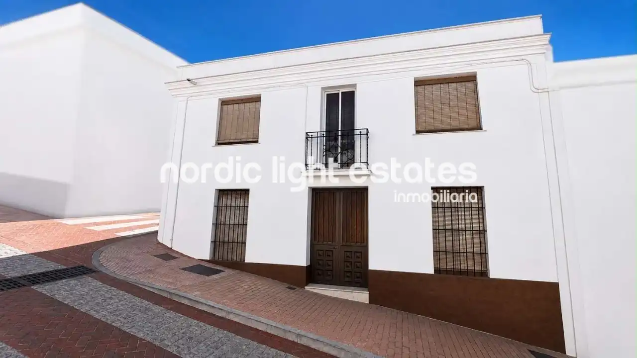 Vista exterior de Casa o chalet en venta en Nerja