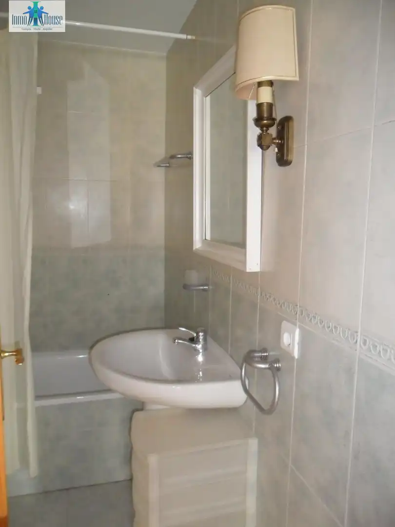 Bathroom of Flat for rent in Albacete  with Heating, Terrace and Furnished