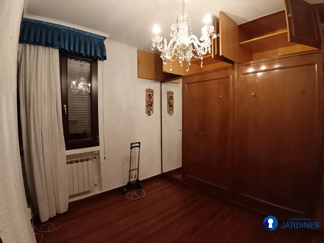 Bedroom of Flat for rent in Bilbao   with Heating