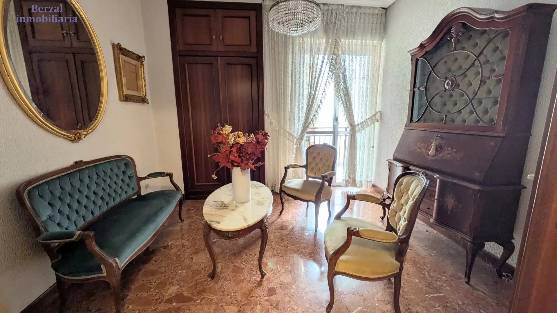 Sala d'estar de Pis en venda en  Logroño amb Calefacció i Terrassa