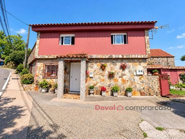 Casa amb jardí en venda a Valadares - Beade