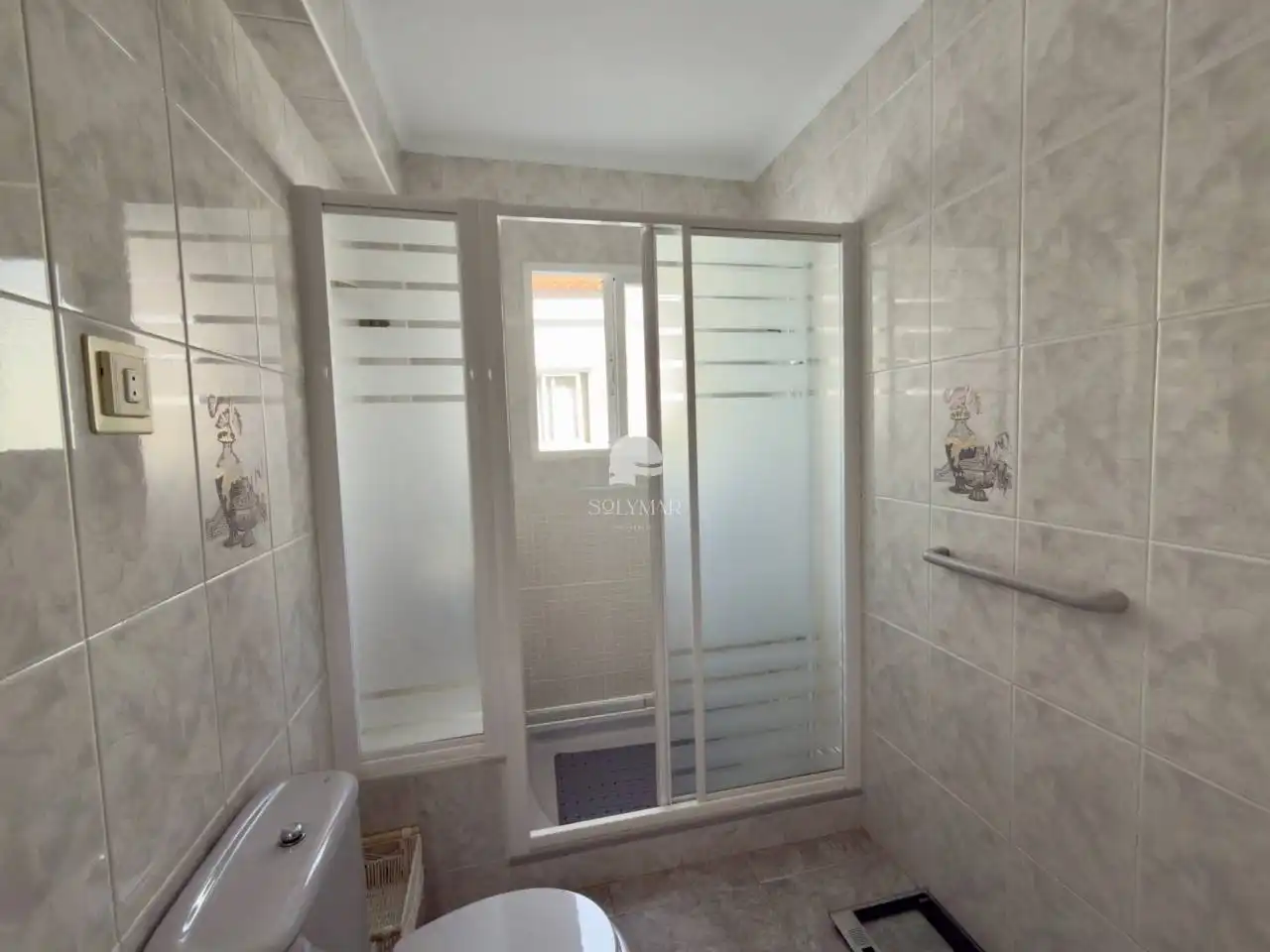 Bathroom of Flat for rent in Vélez-Málaga  with Air Conditioner, Furnished and Balcony