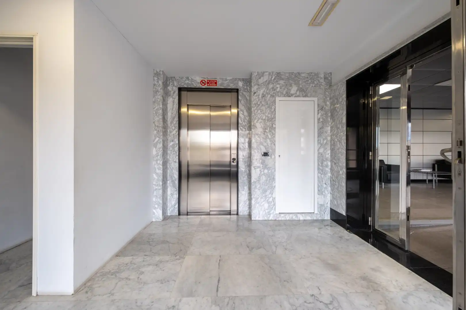 Office space with lift for sale in Calle Bravo Murillo, imagen 2