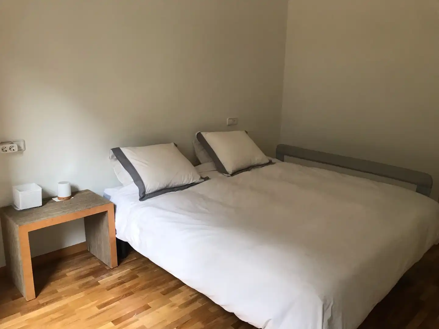 Habitación de Piso de alquiler en Gijón  con Calefacción, Parquet y Terraza