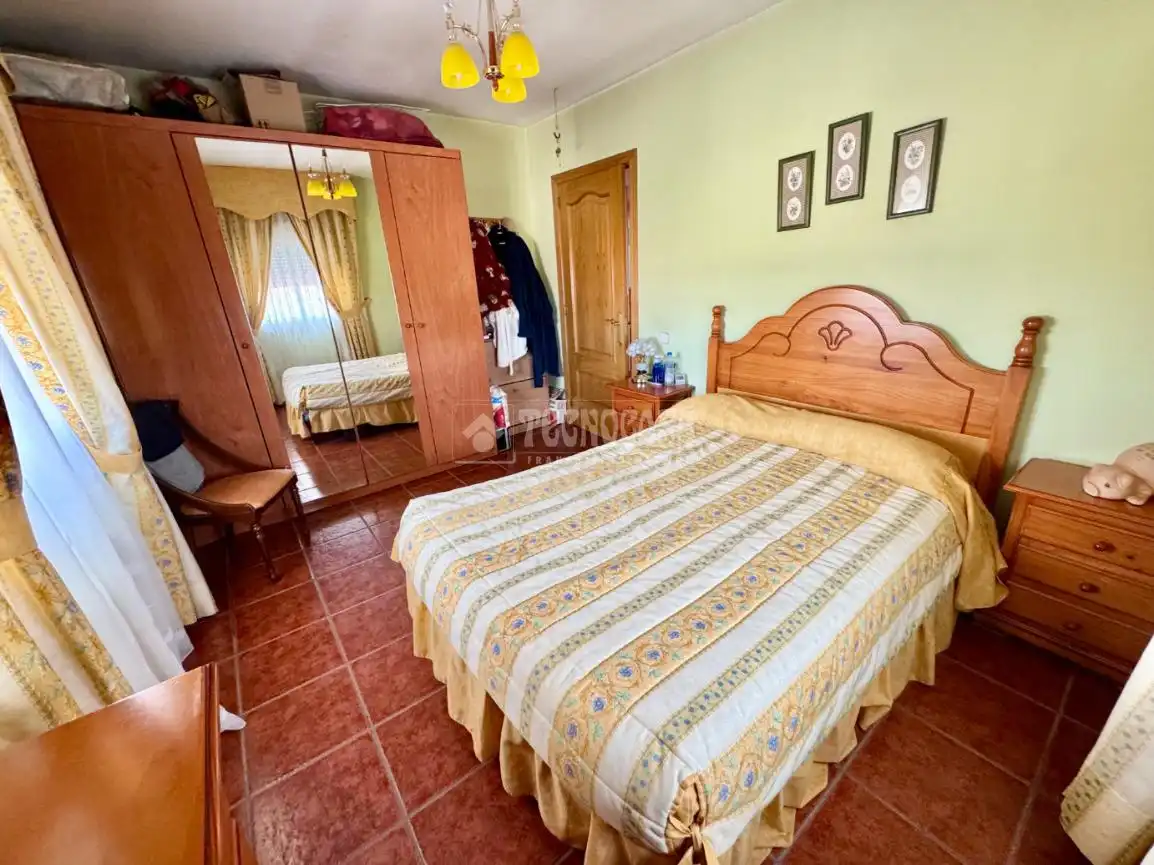 Schlafzimmer von Haus oder Chalet zum Verkauf in Valdeavero mit Heizung und Schwimmbad