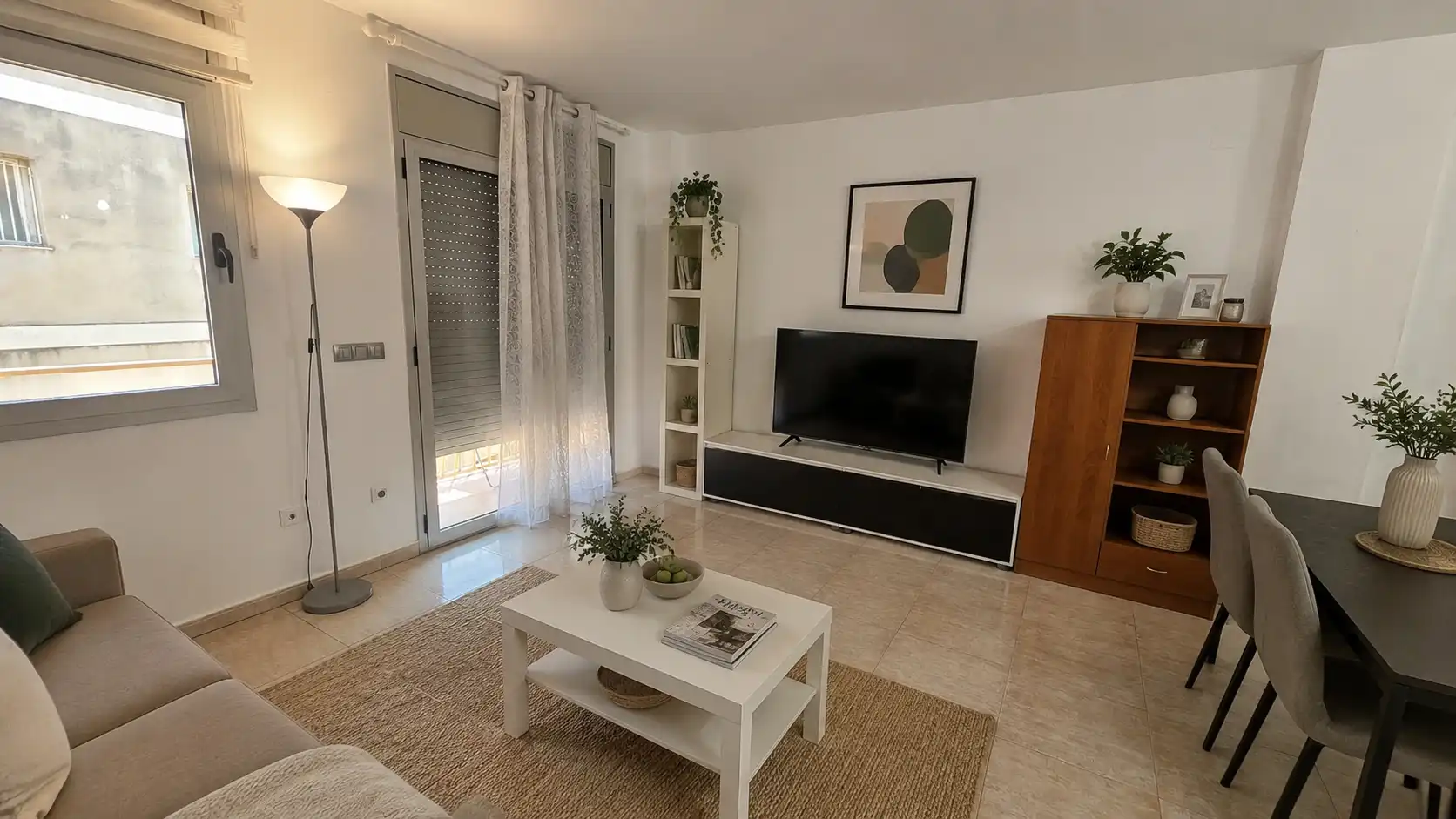 Sala de estar de Piso en venta en Figueres con Calefacción, Terraza y Amueblado