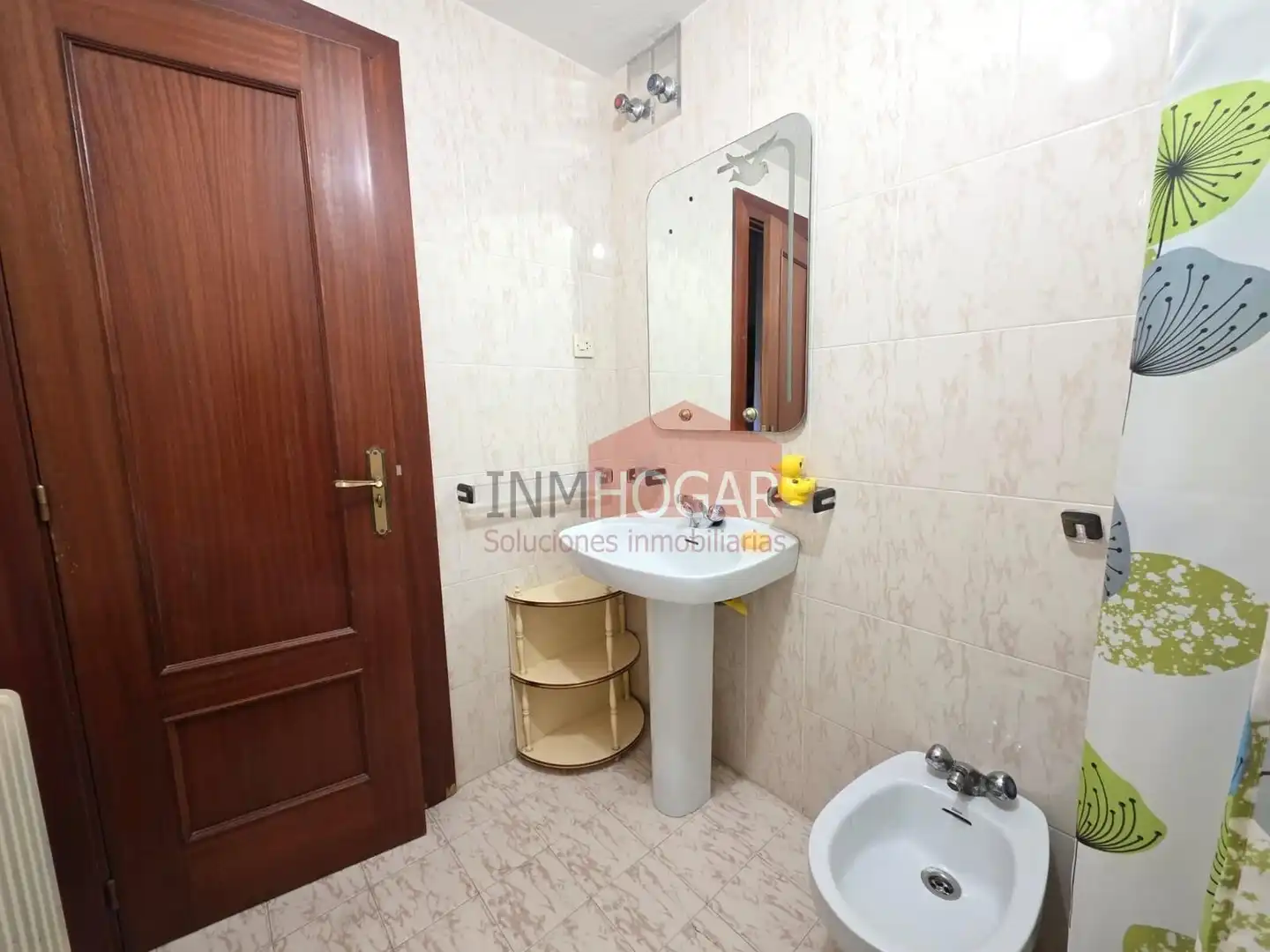 Baño de Piso de alquiler en Ávila con Parquet, Terraza y Trastero