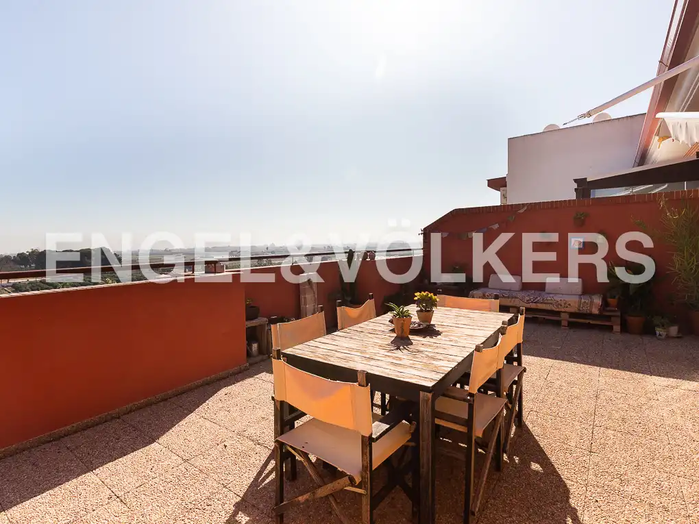 Terrasse von Dachboden zur Miete in Valencia mit Heizung, Terrasse und Möbliert