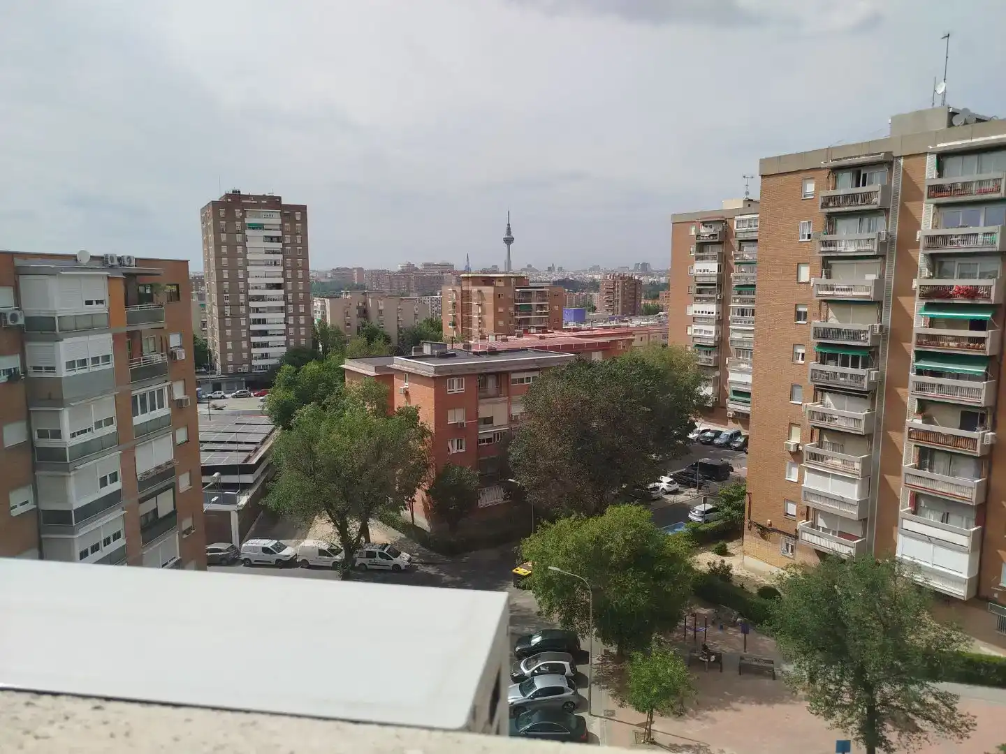 Vista exterior de Pis en venda en  Madrid Capital amb Aire condicionat i Balcó