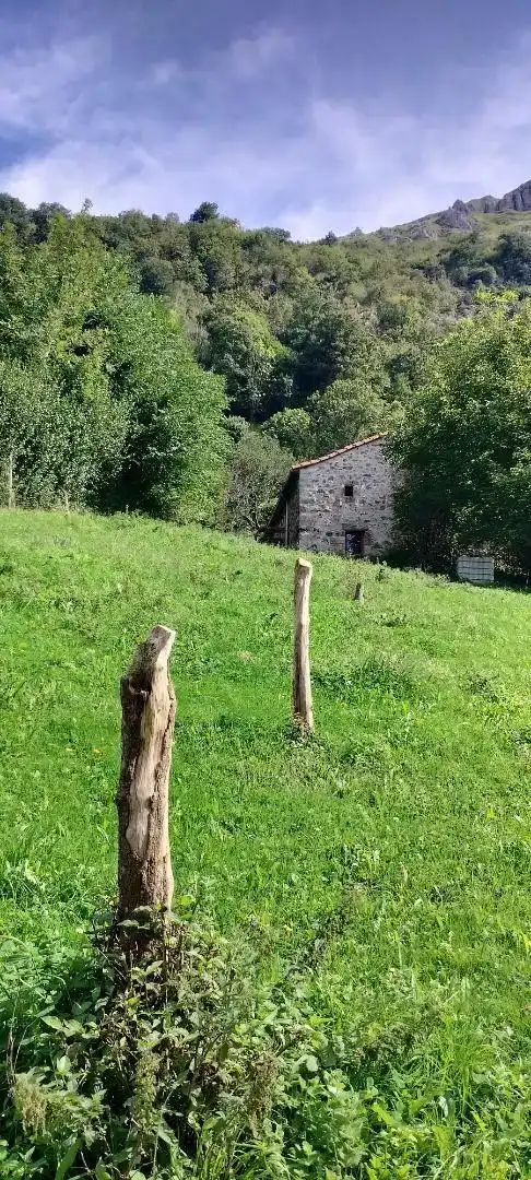 Finca rústica en venda en Miera amb Balcó