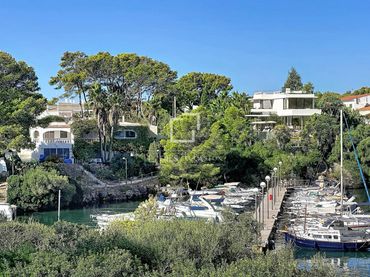 Chalet con balcón en venta en Ciutadella