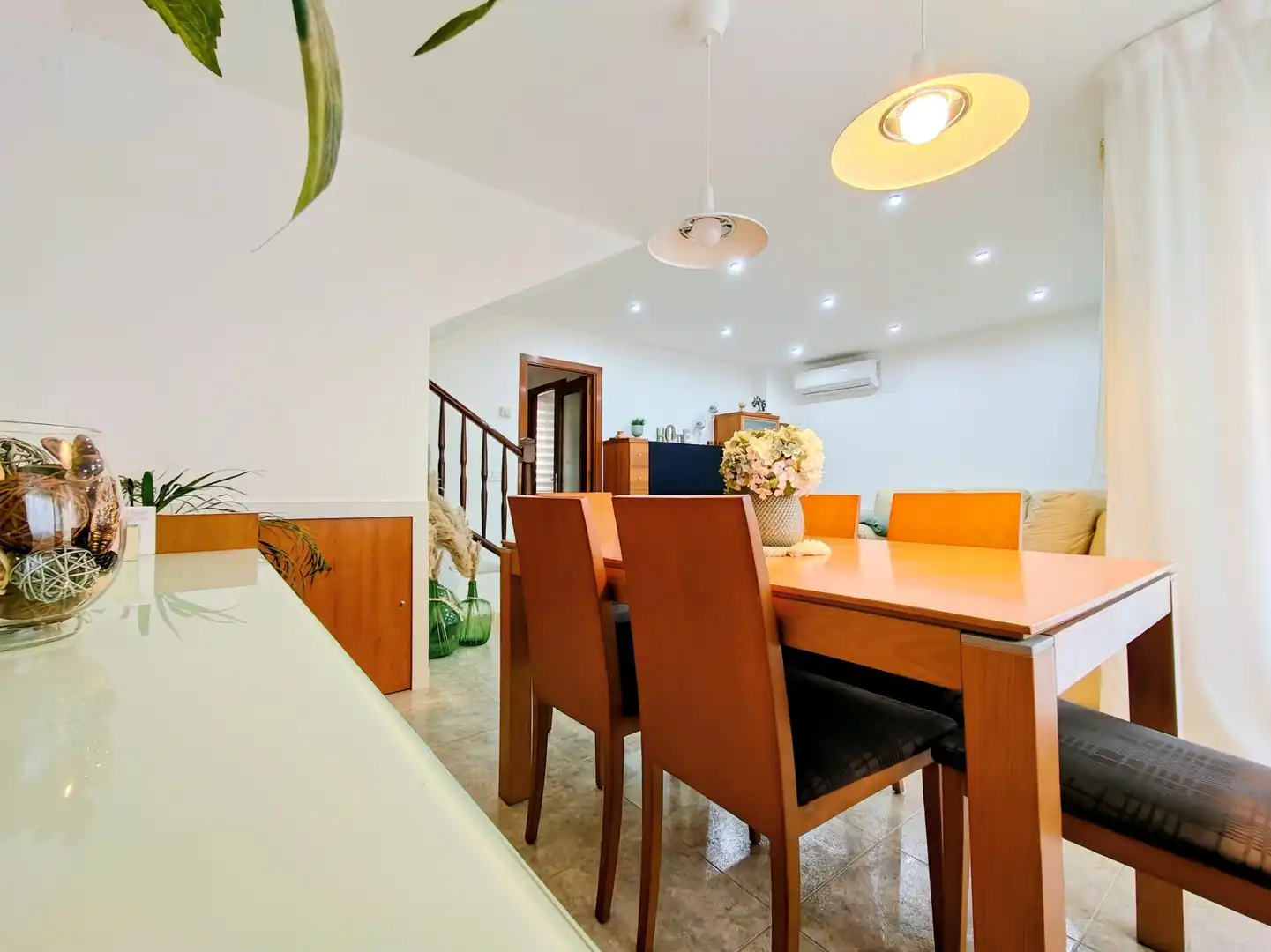 Comedor de Casa adosada en venta en Tarragona con Aire acondicionado, Calefacción y Jardín privado