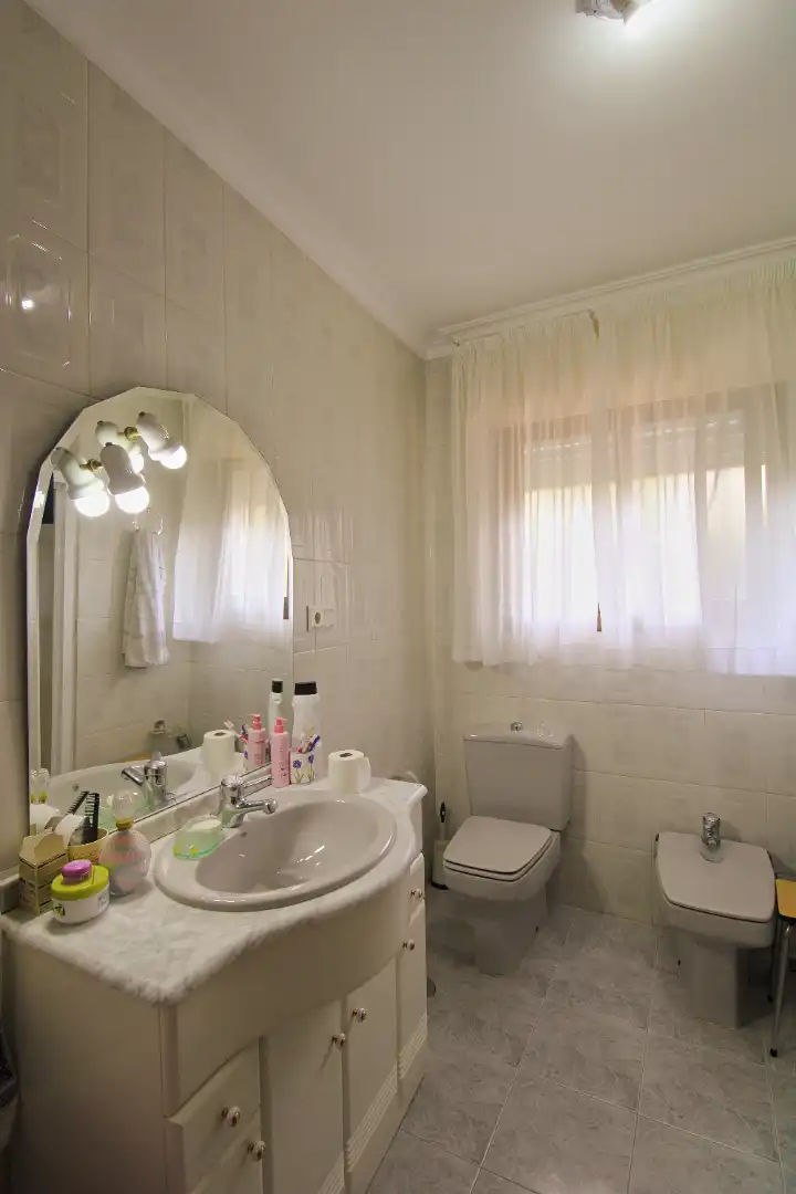 Baño de Casa o chalet en venta en Alhaurín de la Torre con Aire acondicionado, Calefacción y Jardín privado