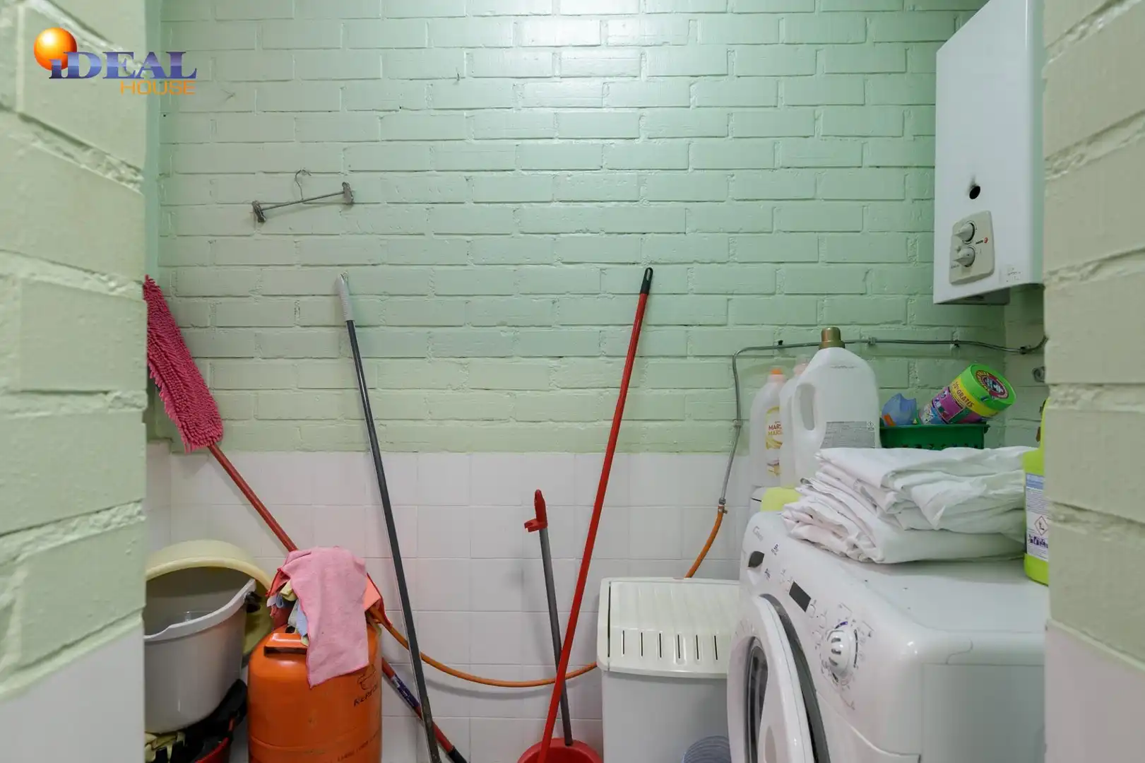 Flat for sale in Granada  with Air Conditioner and Terrace