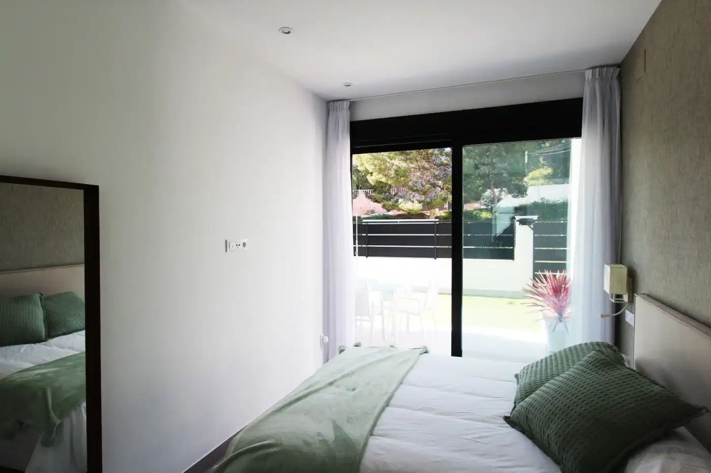 Habitación de Casa o chalet en venta en Pilar de la Horadada con Aire acondicionado, Calefacción y Jardín privado