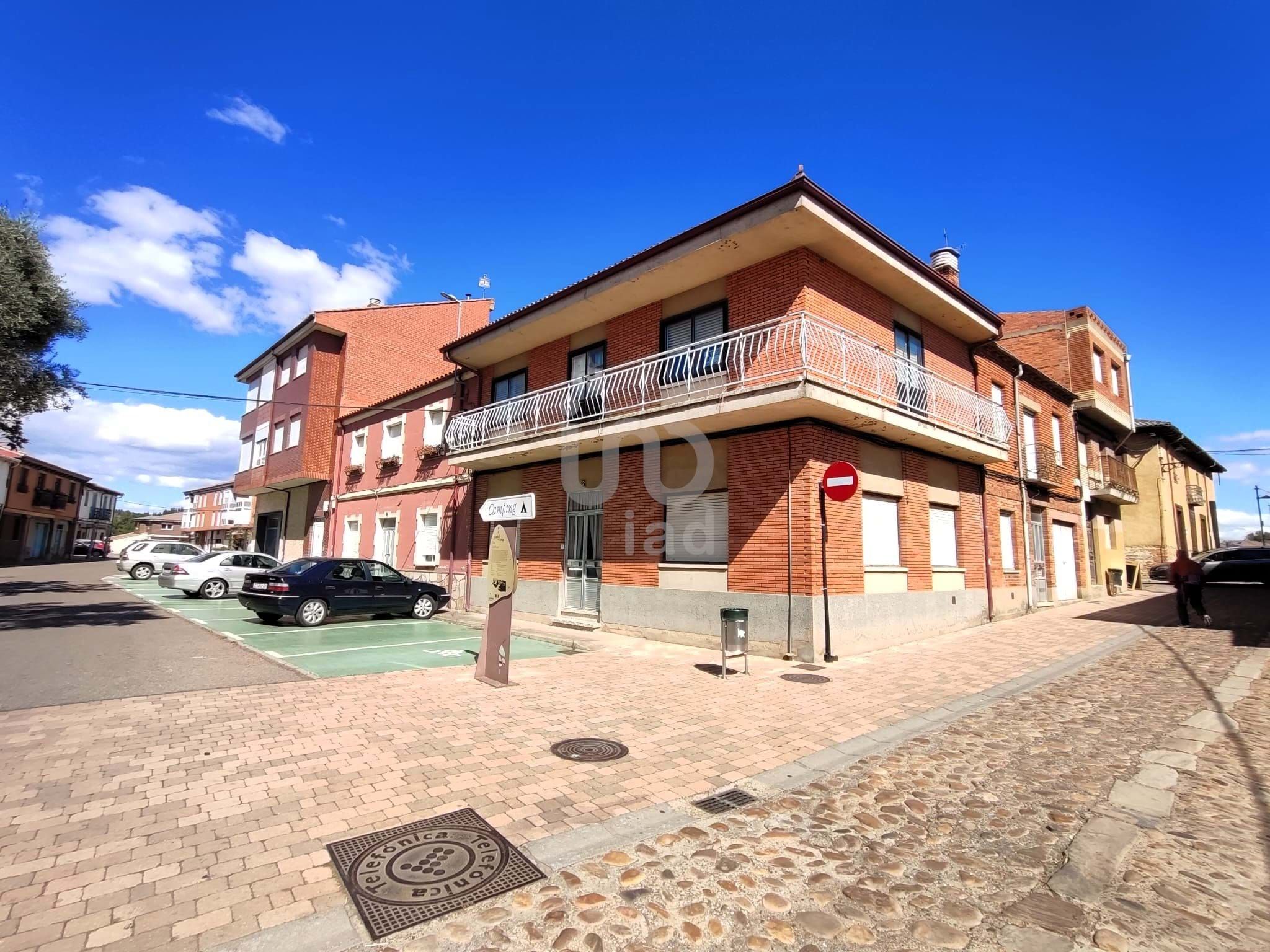 Exterior view of Building for sale in Hospital de Órbigo