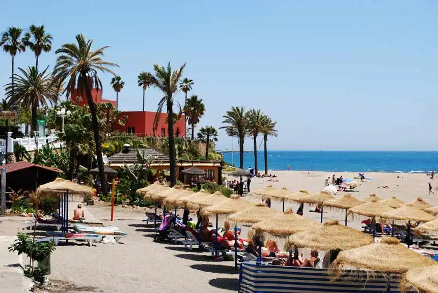 Vista exterior de Casa adosada de lloguer en Benalmádena amb Aire condicionat, Calefacció i Terrassa