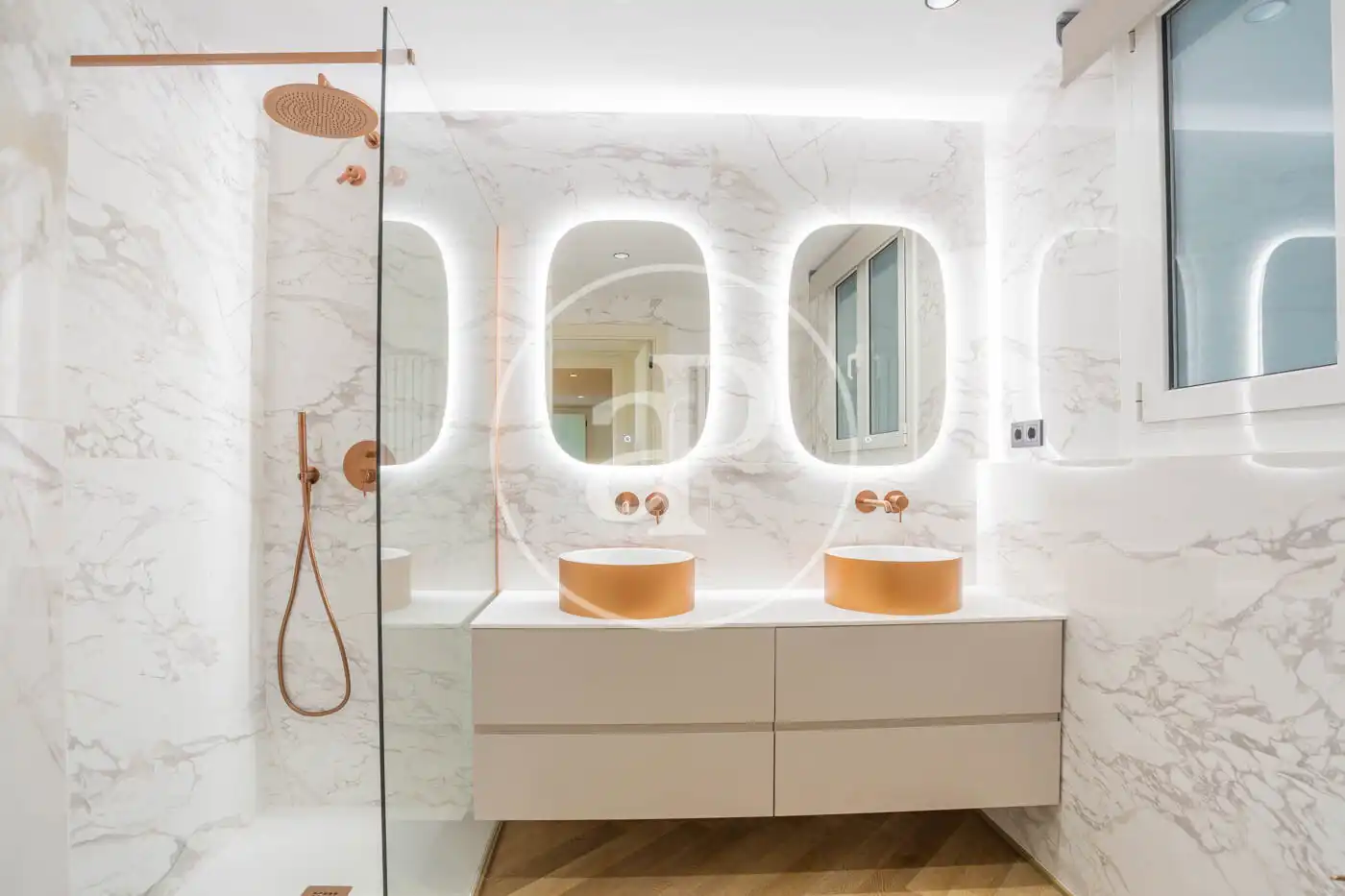 Bathroom of Flat for rent in Barcelona  with Air Conditioner, Heating and Private garden