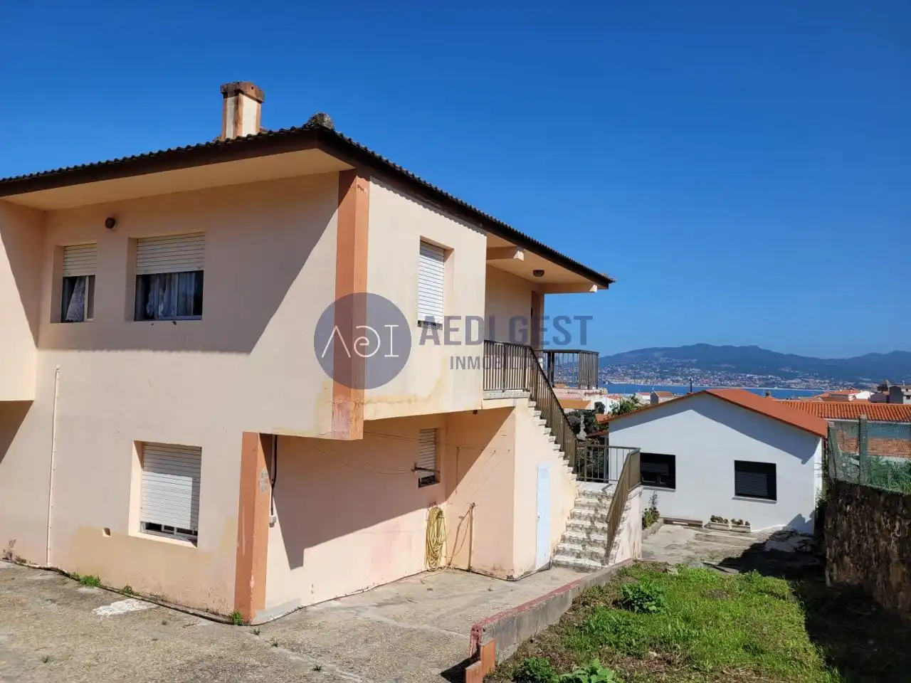 House with garden for sale in Rua Covaterreña, imagen 2