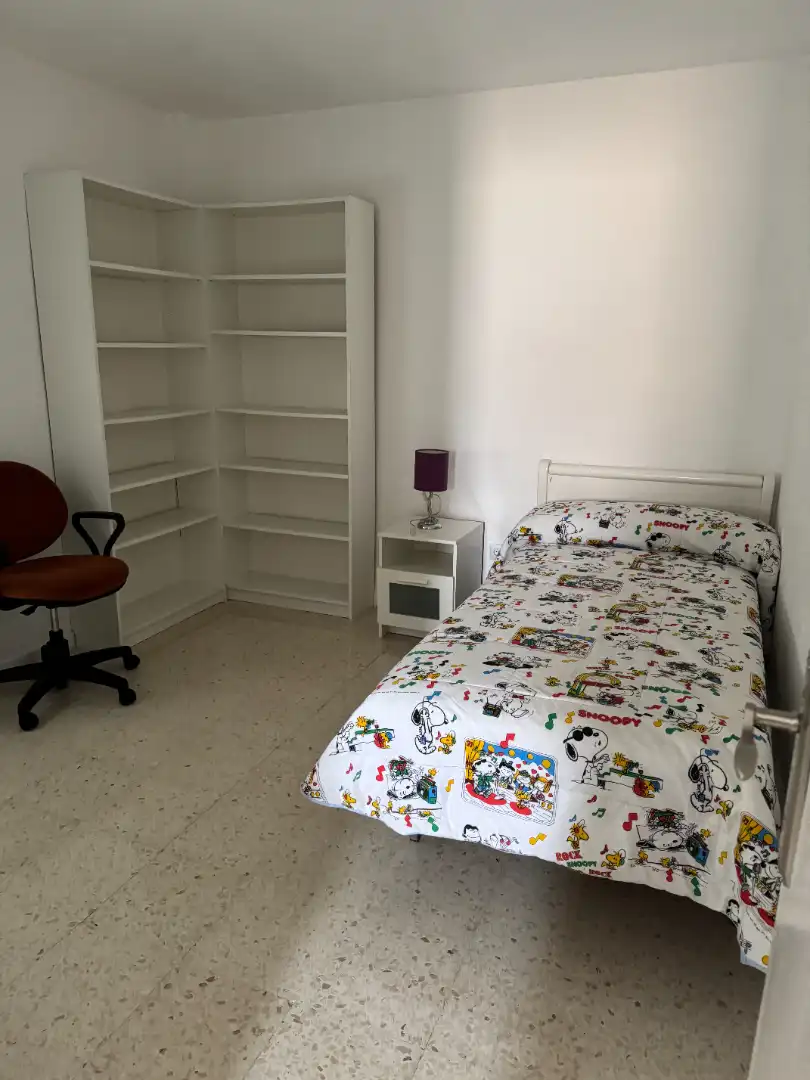 Bedroom of Flat for rent in Sevilla  with Air Conditioner, Heating and Terrace