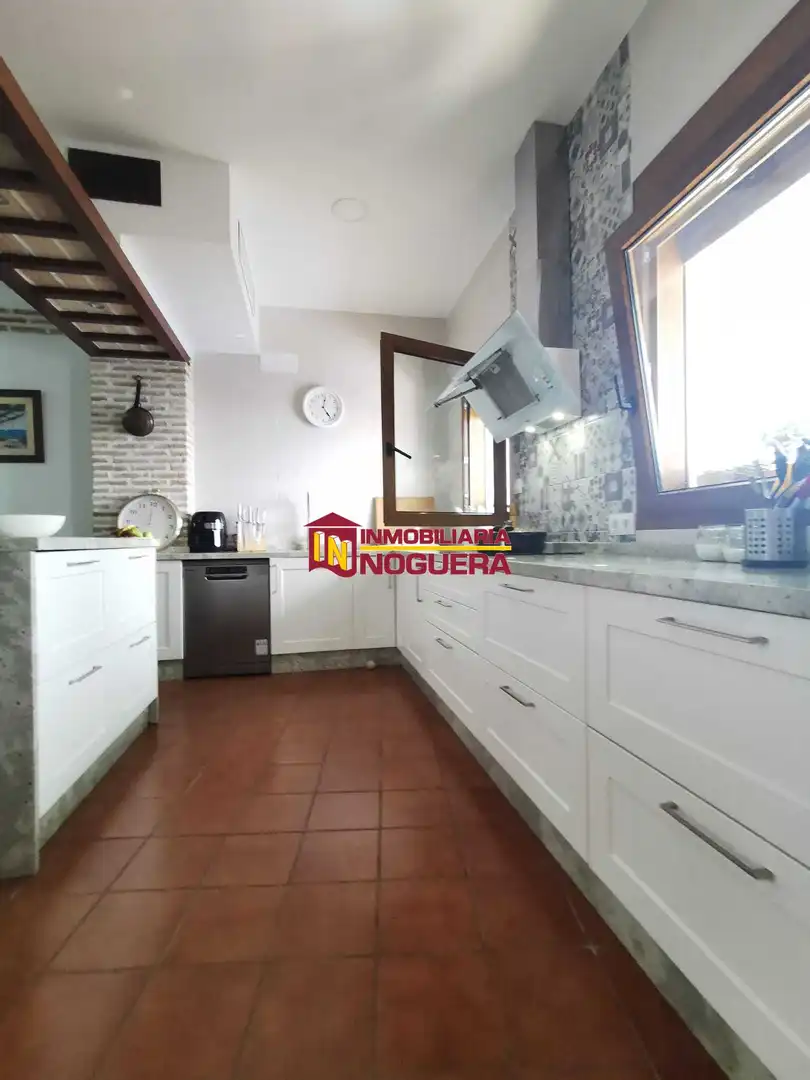Cuina de Casa o xalet en venda en Écija amb Aire condicionat, Terrassa i Traster