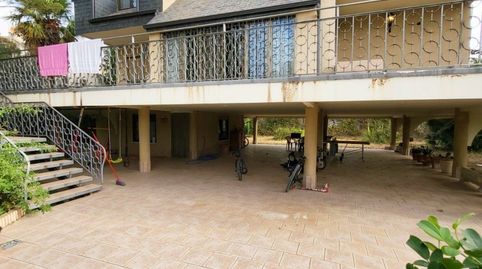 Chalet en urbanizacion privada en Tomelloso, de 4 dorm, con 768 m2 de parcela y 170 m2 construidos.
