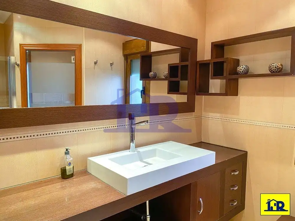 Bathroom of Houses for sale in Arcas del Villar  with Air Conditioner, Heating and Terrace