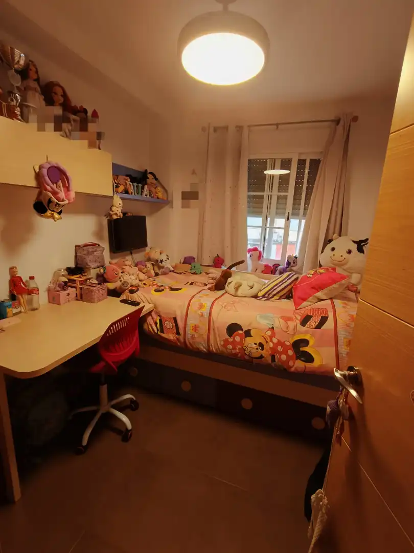 Bedroom of Flat for sale in Córdoba  with Air Conditioner and Oven