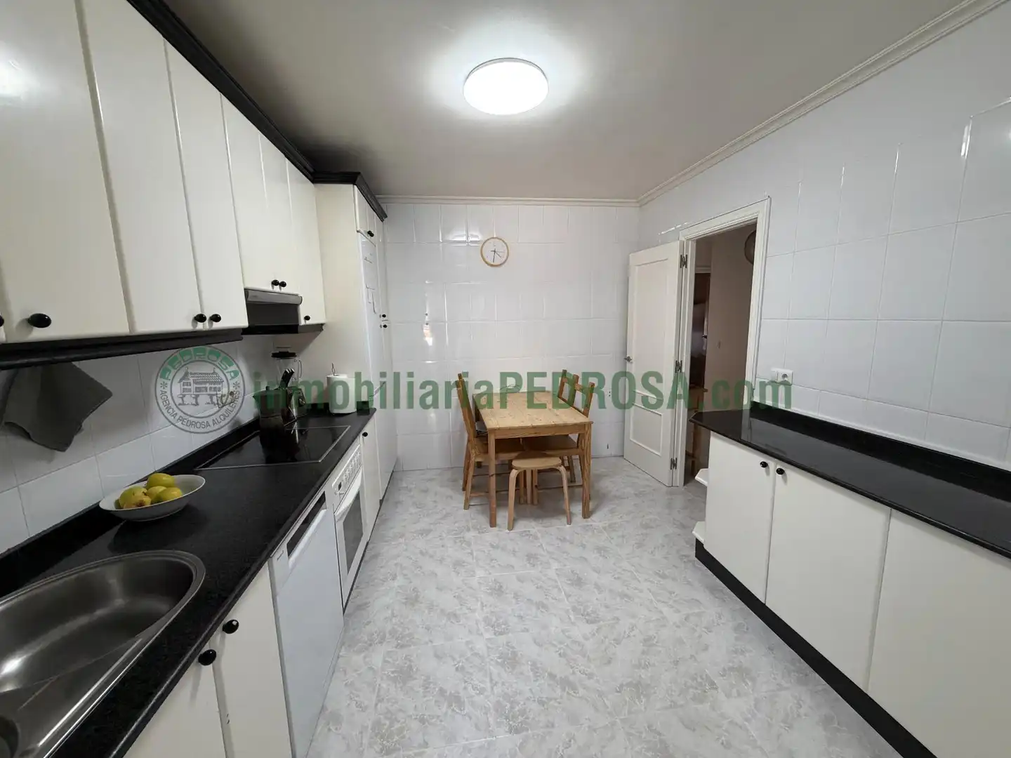 Cocina de Ático en venta en Pontevedra Capital  con Calefacción y Terraza