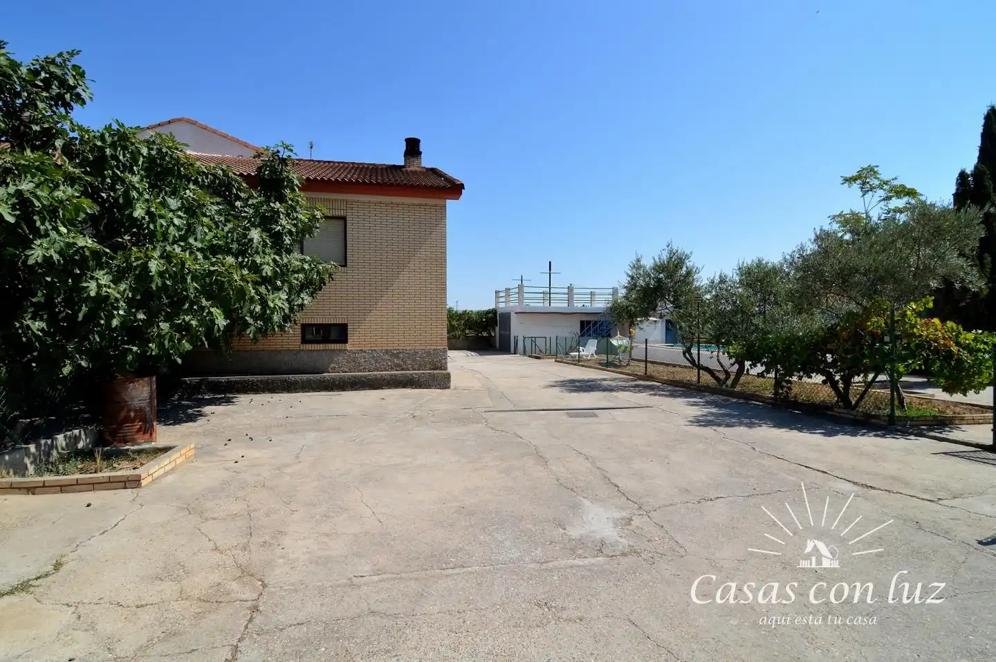 Vista exterior de Casa o chalet en venta en Zaragoza con Jardín privado, Trastero y Piscina