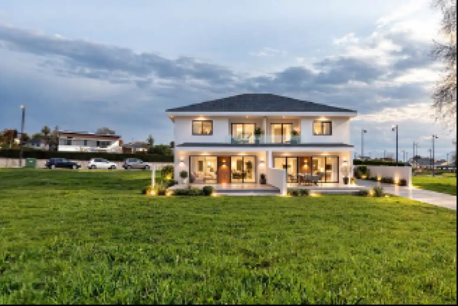 Außenansicht von Einfamilien-Reihenhaus zum Verkauf in Valdés - Luarca mit Heizung, Privatgarten und Terrasse