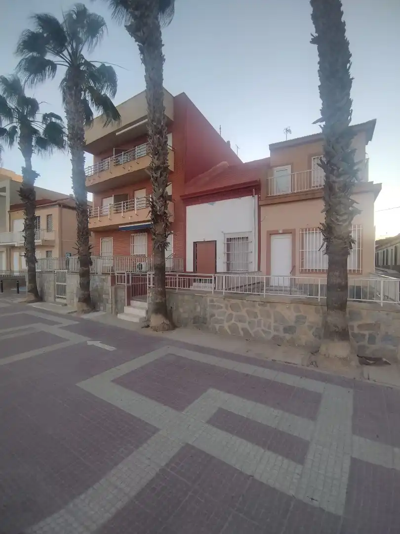 Exterior view of Flat for sale in Los Alcázares  with Private garden, Furnished and Oven