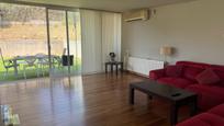 Sala d'estar de Casa o xalet en venda en Rubí amb Aire condicionat, Calefacció i Jardí privat