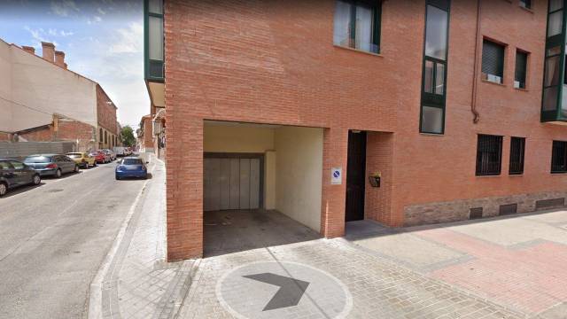 Garaje en Alquiler en Empedrada en Casco Histórico de Barajas