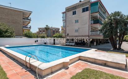 Piscina de Apartament en venda en Gavà amb Aire condicionat, Terrassa i Piscina