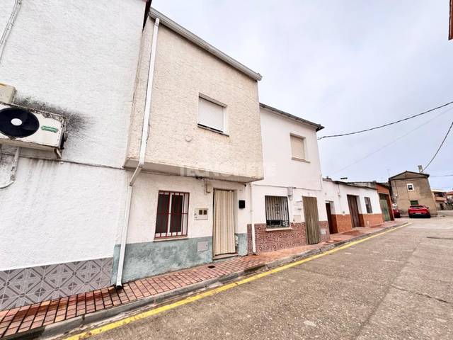 Casa adosada en Venta en Velada