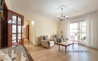 Living room of Flat for sale in Mollet del Vallès  with Heating, Parquet flooring and Balcony