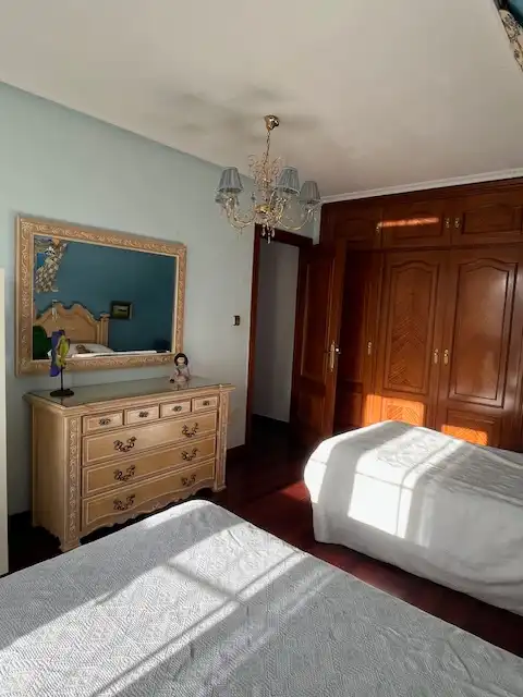 Habitación de Casa adosada en venta en Piélagos con Calefacción, Jardín privado y Terraza