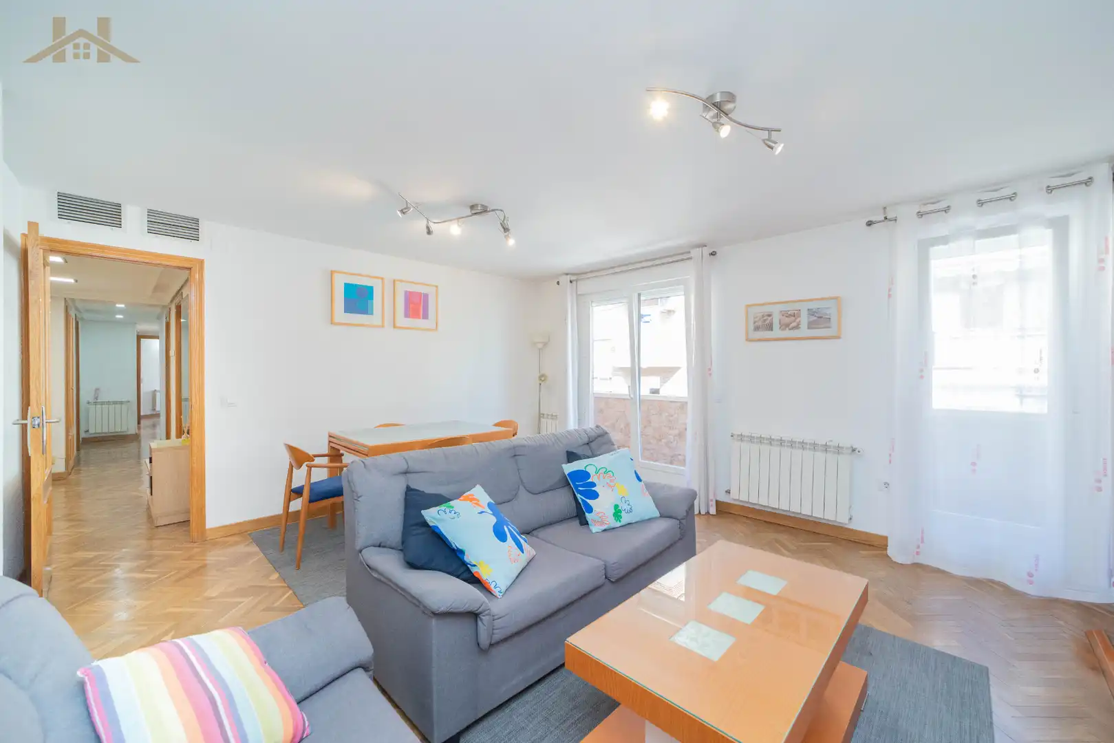 Living room of Flat for sale in Leganés  with Heating, Parquet flooring and Furnished
