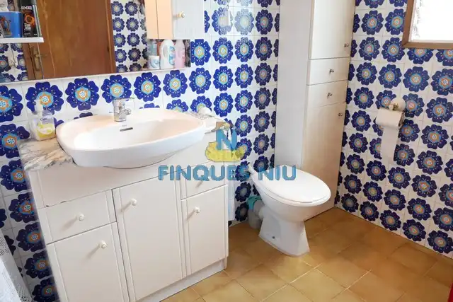 Bathroom of Houses for sale in Massanes