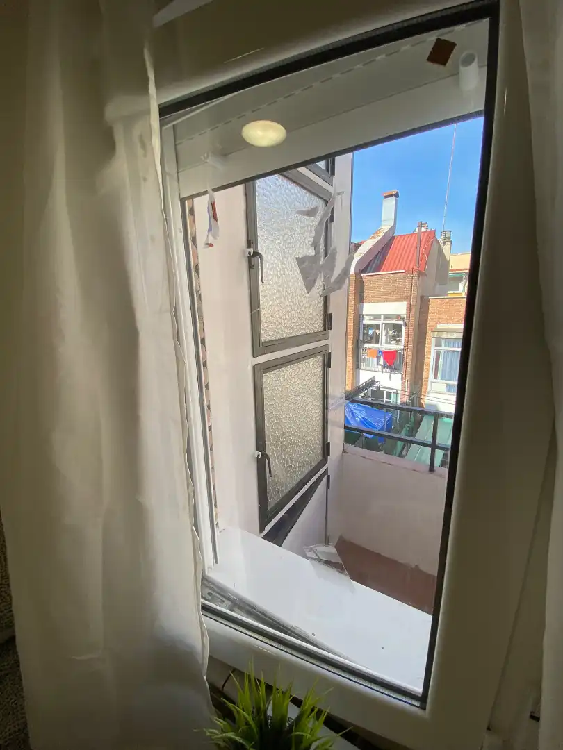 Terraza de Piso para compartir en Madrid con Calefacción, Amueblado y Horno